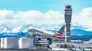 American Airlines A319 blasting off on a gorgeous spring day.