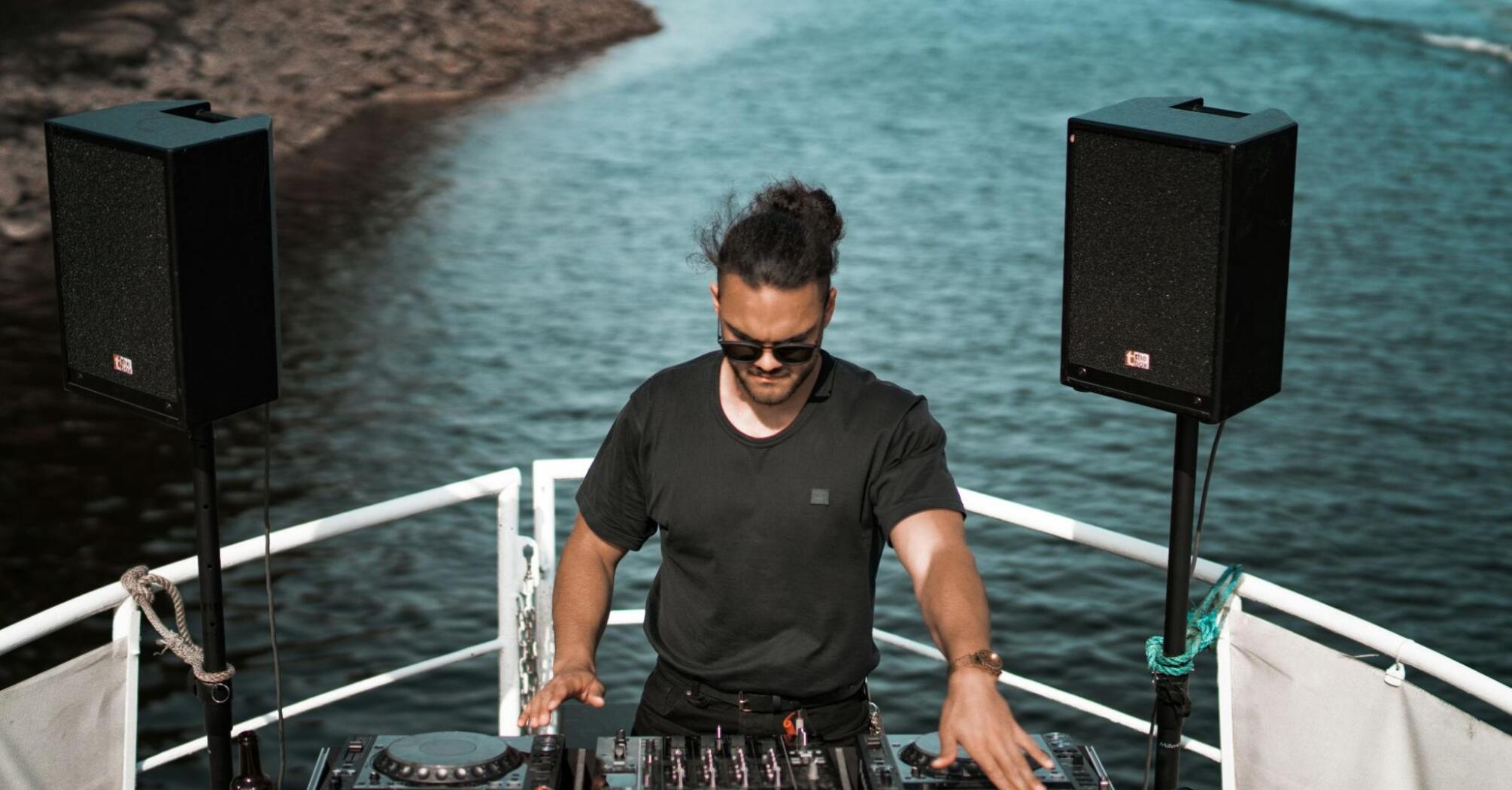 DJ Set on the Boat