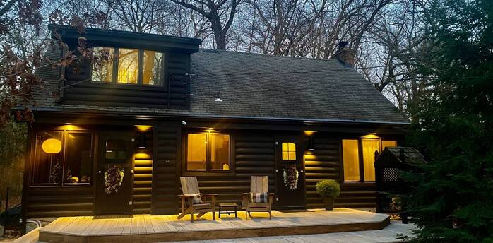 Top 12 Airbnb homes near Chicago, from secluded escapes surrounded by dunes and forests to hygge-style cottages or a private spa