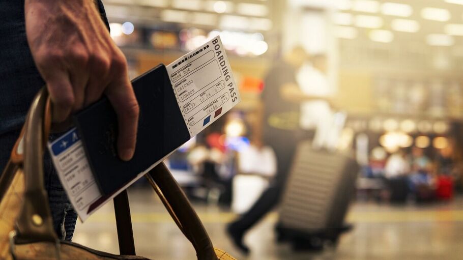 How to find a flight number: what it means and how it is useful when ...