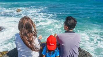 Family holiday beside the ocean