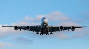 Emirates Airbus final approach Hamburg Airport