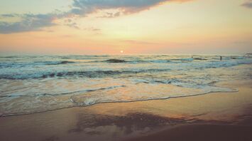 San Lorenzo sunset reflected in the sea