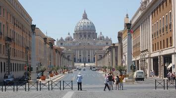 St. Peter's Basilica, Vatican, street in Rome, tourists
