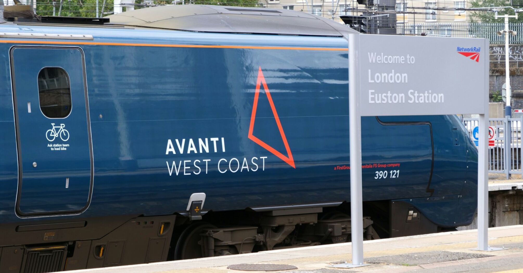 A blue Avanti West Coast train at London Euston Station