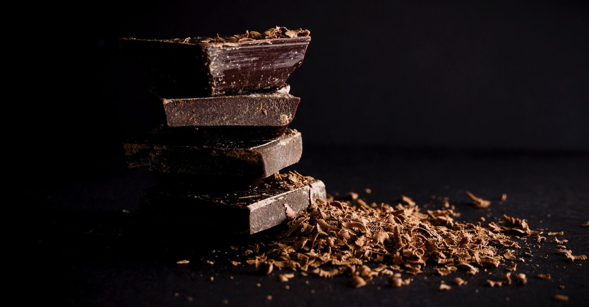 Luxury chocolate bars with cocoa beans