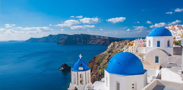 Best Places to Stay in Santorini: A guide to the top tourist spots and attractions for a perfect Greek vacation