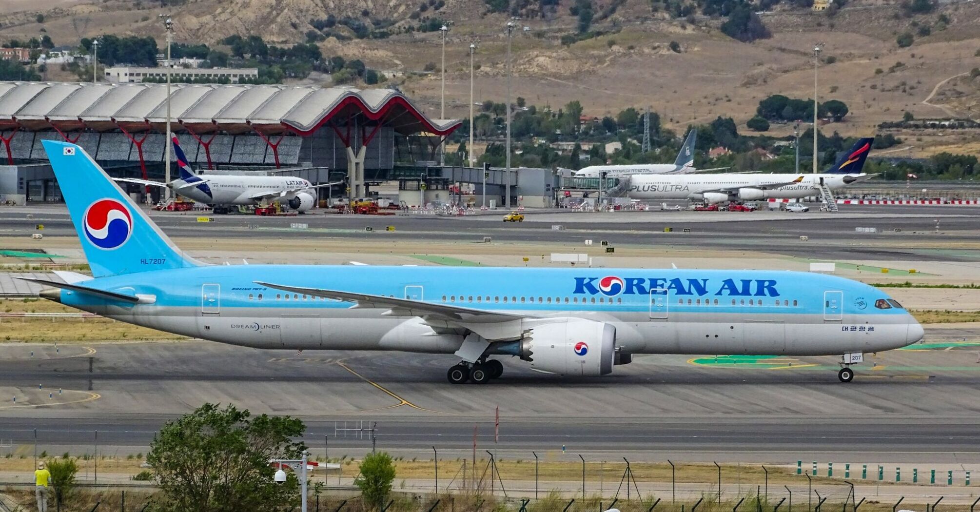 Korean Air airplane on the runway