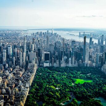Aerial view of Central Park and Manhattan skyline in New York City