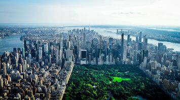 Aerial view of Central Park and Manhattan skyline in New York City
