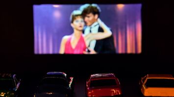 Best Drive-In Theaters Near Los Angeles for Outdoor Movies