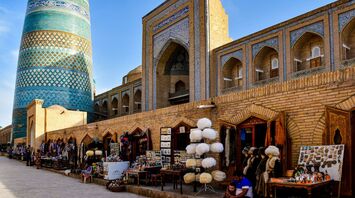 Kalta Minor Minaret and market stalls in Itchan Kala, Khiva