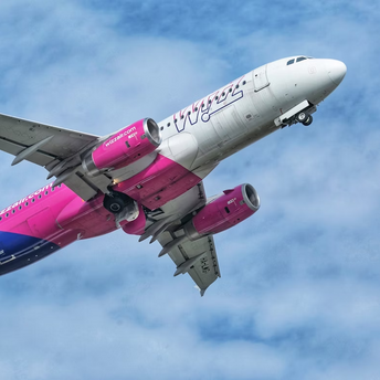 Wizz Air Airbus A321neo in flight