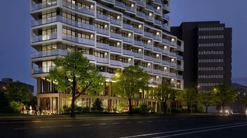 Kennedy 89 hotel exterior in Frankfurt’s Sachsenhausen district at night