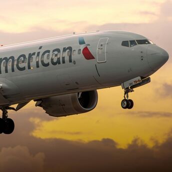 American Airlines aircraft approaching Dallas–Fort Worth