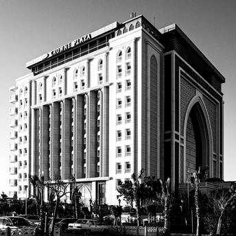 Crowne Plaza hotel building under clear sky