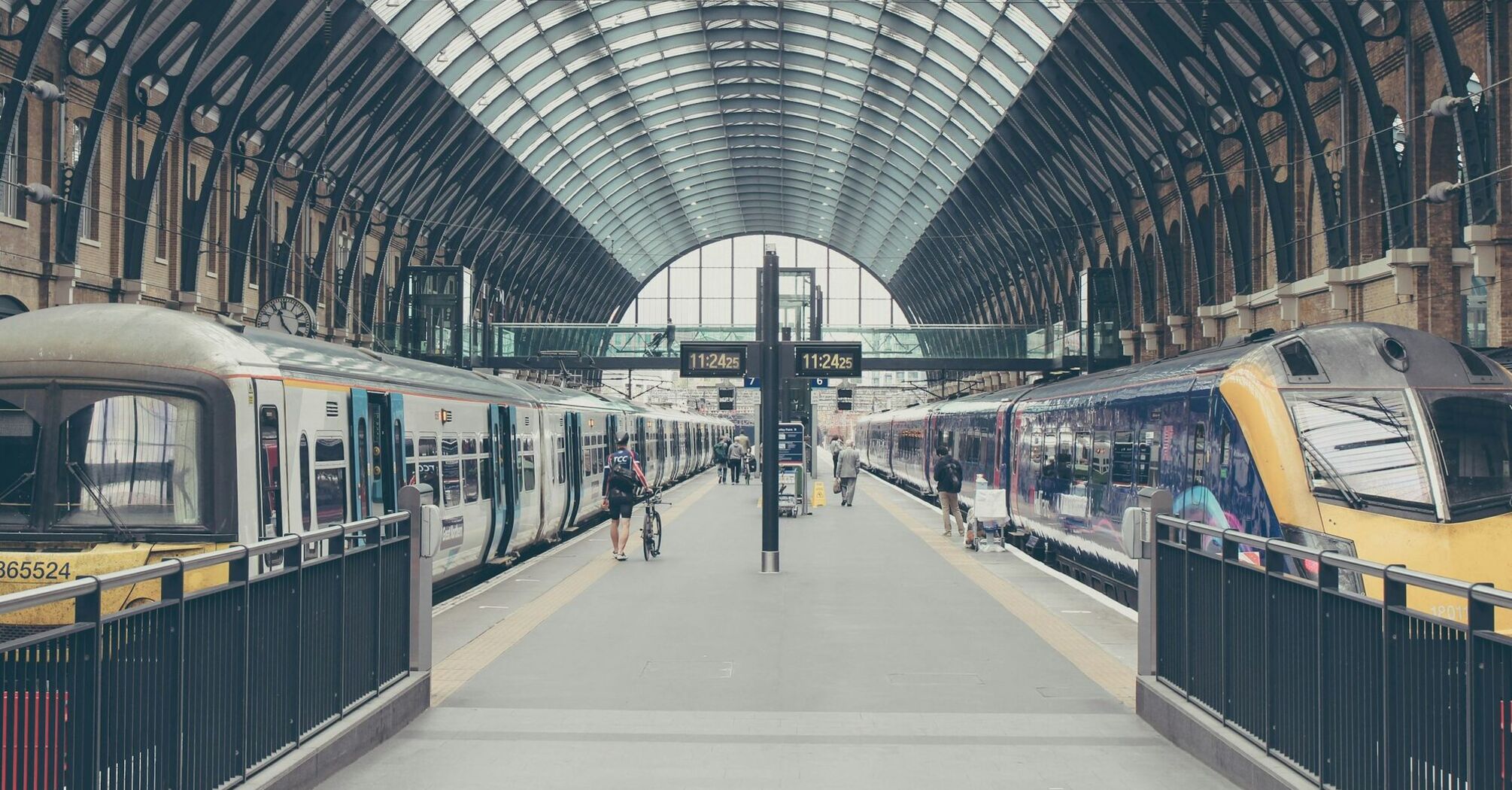 London King’s Cross station with LNER and Thameslink trains at platforms