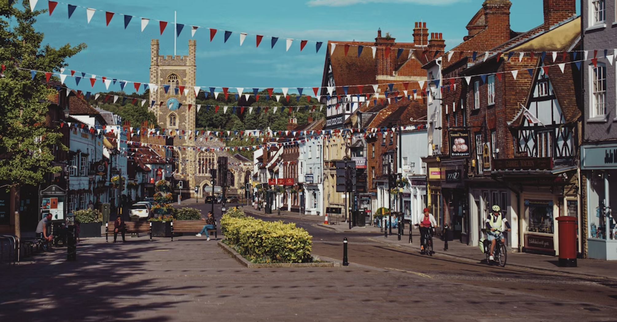 Henley-on-Thames street with bunting and church