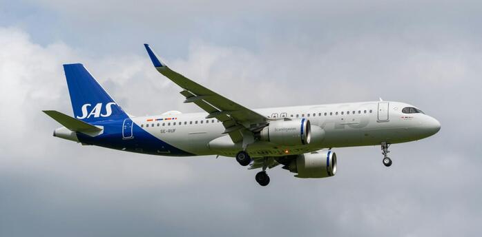 SAS aircraft preparing to land