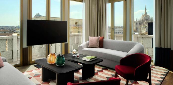 Tivoli President Milano Presidential Suite living room with Duomo views