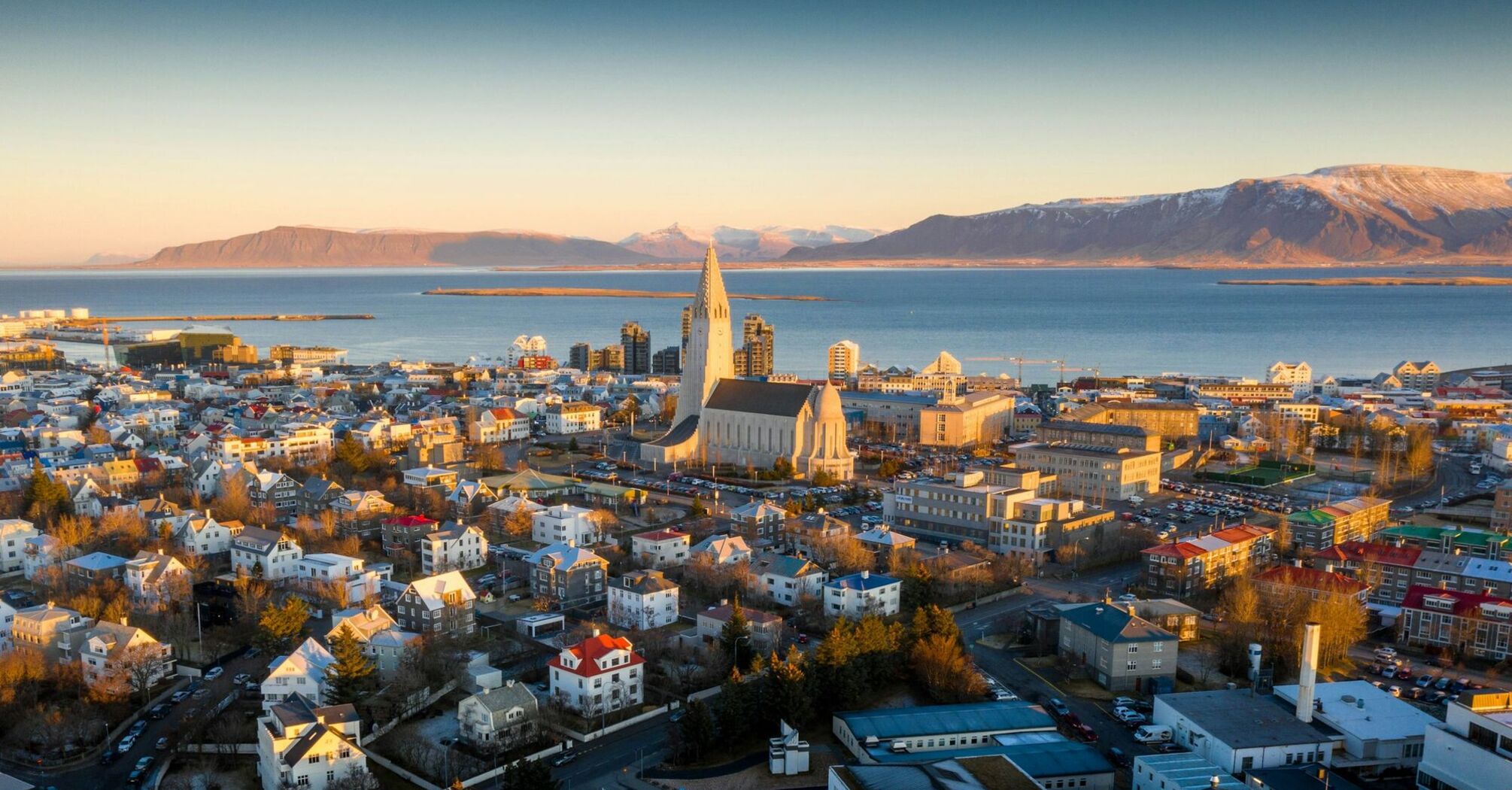 Reykjavik skyline with Hallgrímskirkja, the bay and mountains