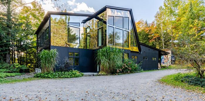 Barlochan Cottage exterior in Muskoka surrounded by forest