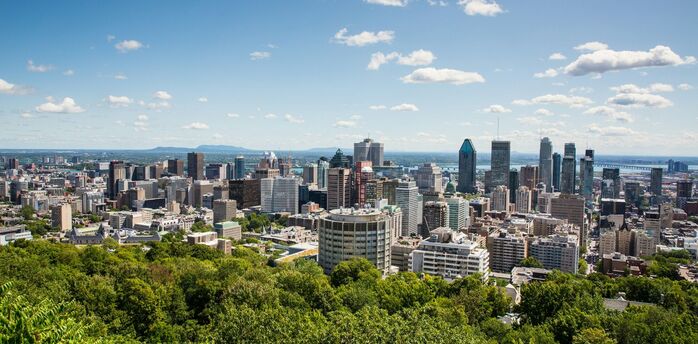 Montréal skyline viewed from Mount Royal overlooking downtown