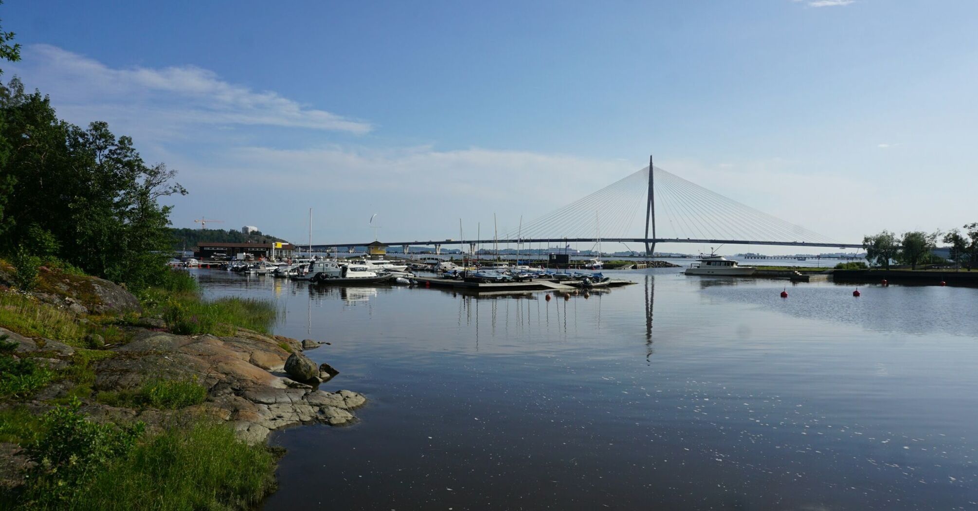 Kruunuvuorensilta bridge over water connecting Helsinki islands