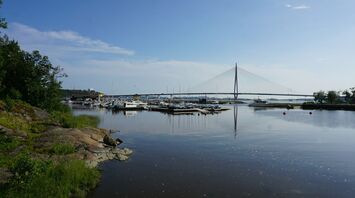 Kruunuvuorensilta bridge over water connecting Helsinki islands