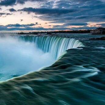 Horseshoe Falls waterfall view from Canadian side