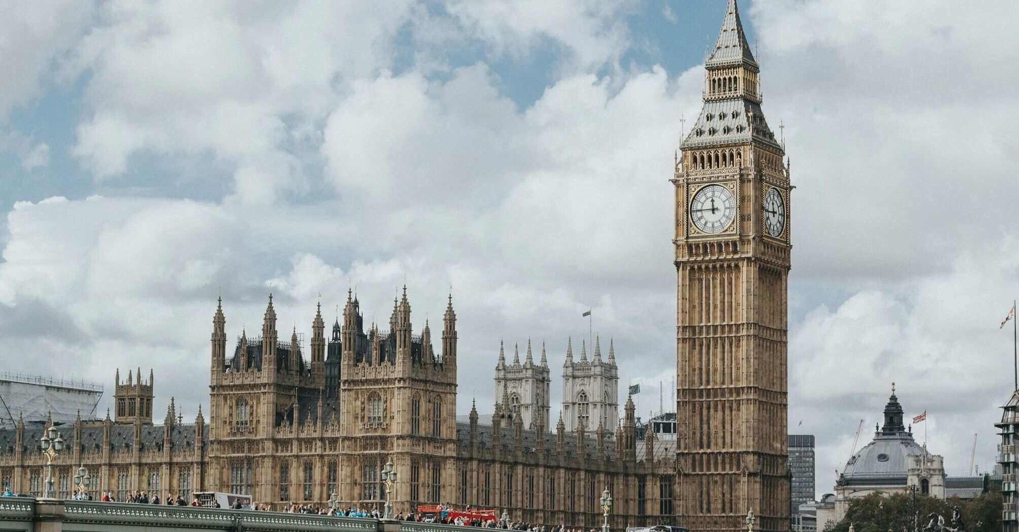 London Westminster Bridge and Big Ben skyline