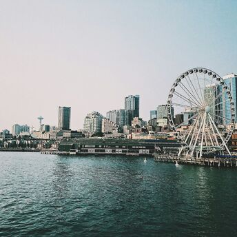Seattle waterfront skyline with the Great Wheel