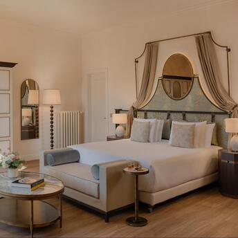 Elegant guest room at Porta Rossa Hotel Firenze in Florence