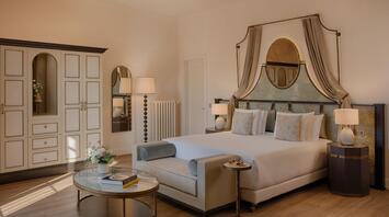 Elegant guest room at Porta Rossa Hotel Firenze in Florence