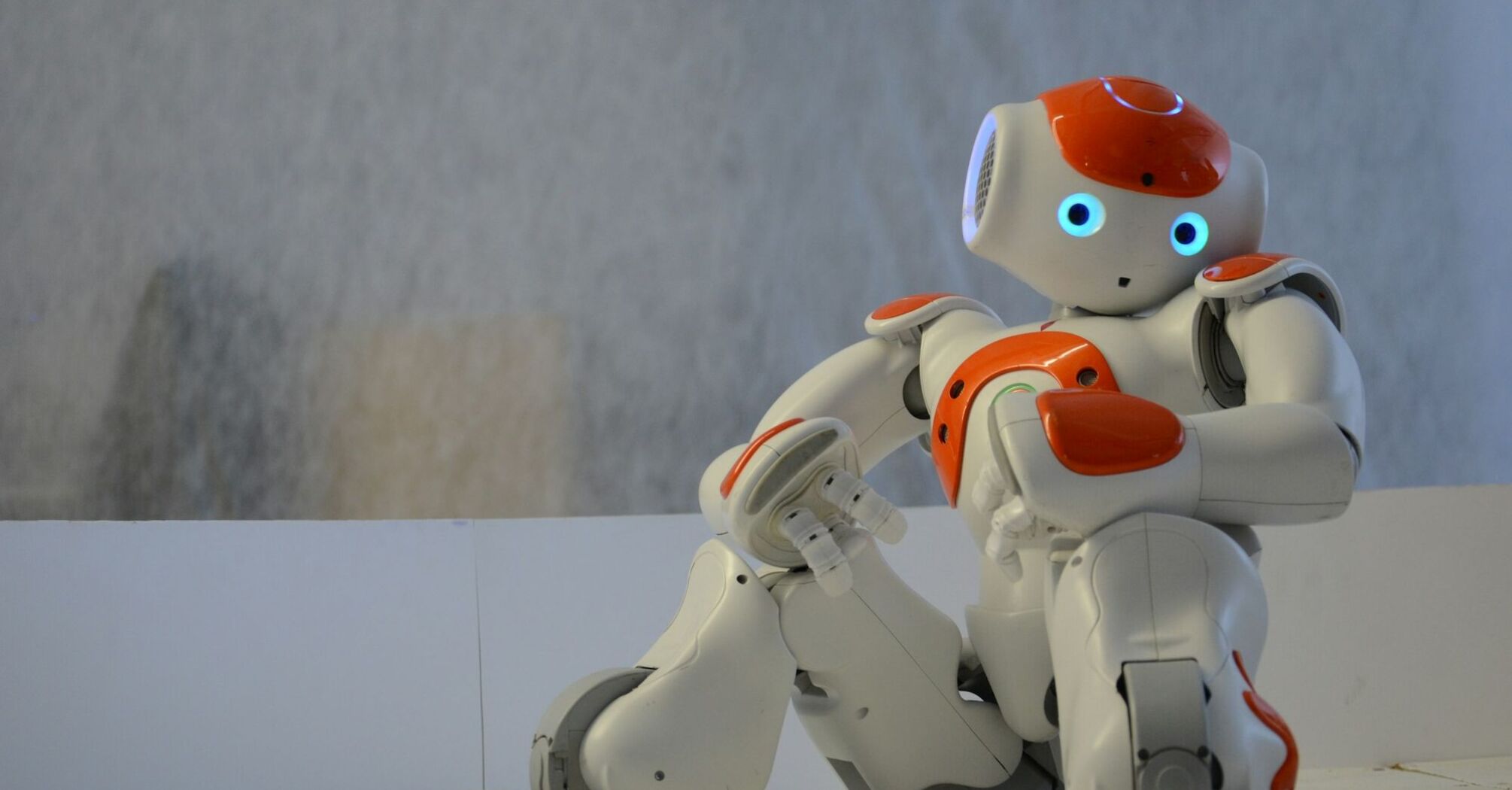 Small humanoid toy robot