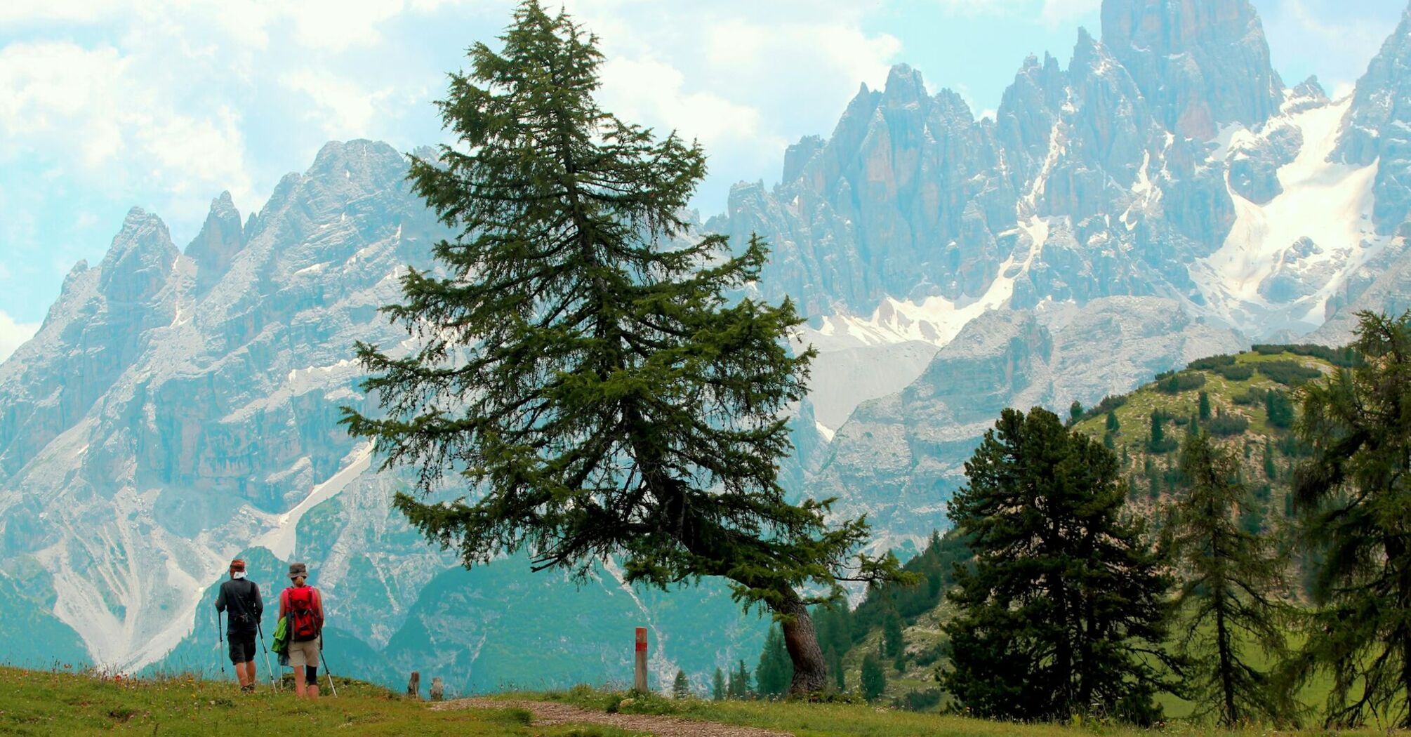 Hikers in the Trentino-Alto Adige mountains