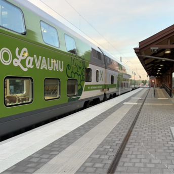 VR double-decker train at Haparanda station