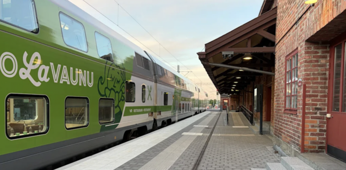 VR double-decker train at Haparanda station