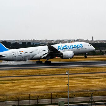 Air Europa Boeing 787 Dreamliner taking off