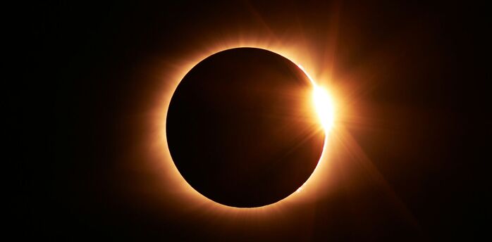 Total solar eclipse with a bright diamond-ring effect