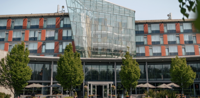 DoubleTree by Hilton Ashbourne exterior